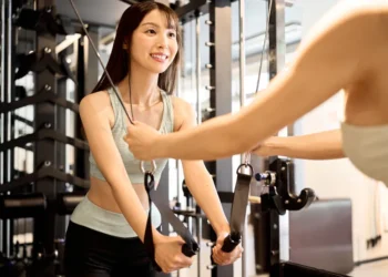 treino de peito para mulheres